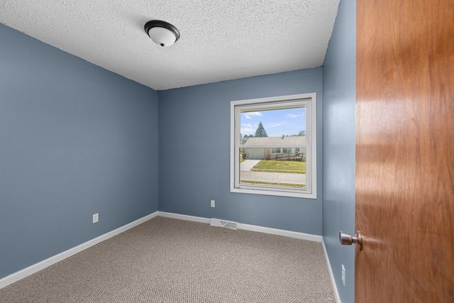 301 30th Avenue W, Milan, IL 61264