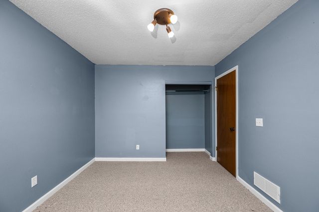 301 30th Avenue W, Milan, IL 61264
