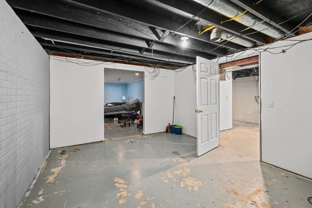 301 30th Avenue W, Milan, IL 61264