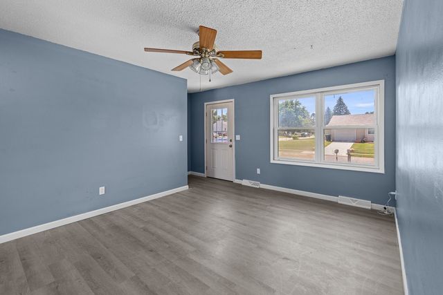 301 30th Avenue W, Milan, IL 61264
