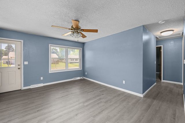 301 30th Avenue W, Milan, IL 61264