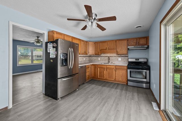 301 30th Avenue W, Milan, IL 61264