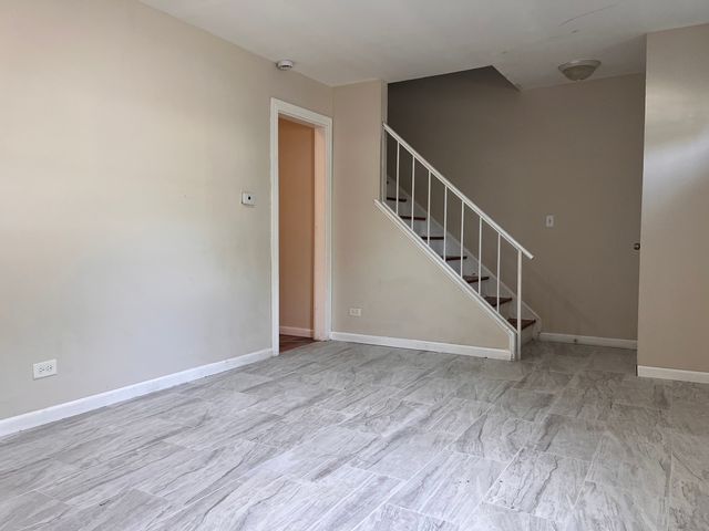 1851 Mckool Avenue 1851, Streamwood, IL 60107