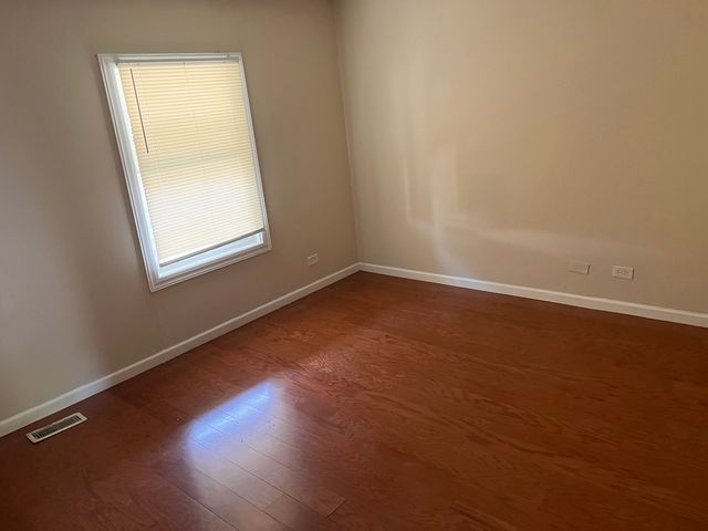 1851 Mckool Avenue 1851, Streamwood, IL 60107