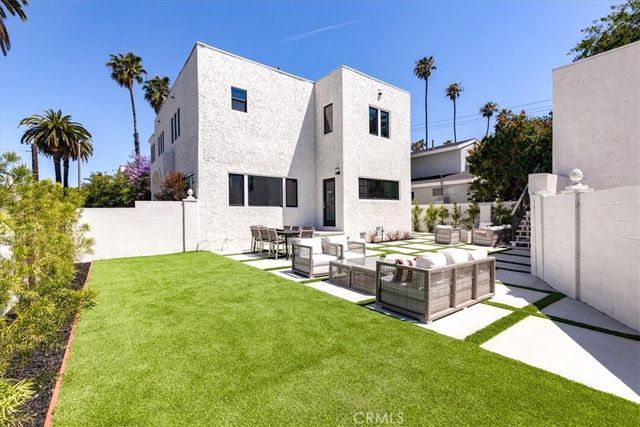 132 Belmont Avenue, Long Beach, CA 90803