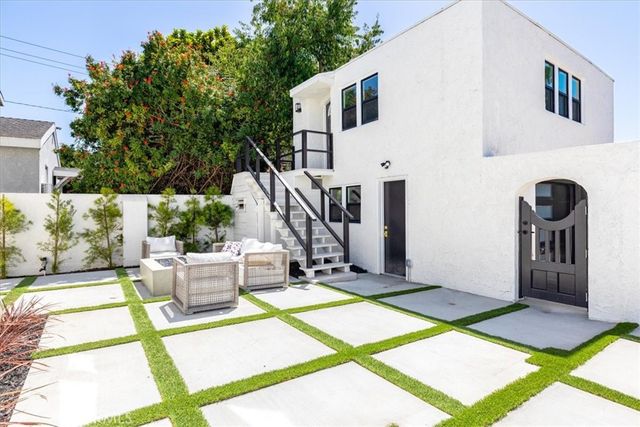132 Belmont Avenue, Long Beach, CA 90803