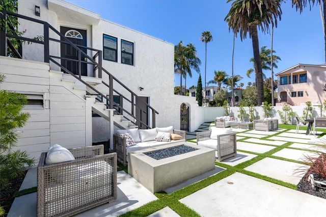 132 Belmont Avenue, Long Beach, CA 90803