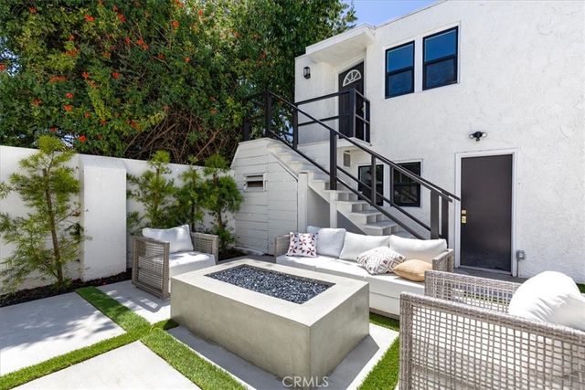 132 Belmont Avenue, Long Beach, CA 90803