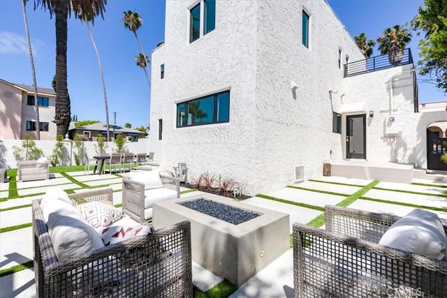 132 Belmont Avenue, Long Beach, CA 90803