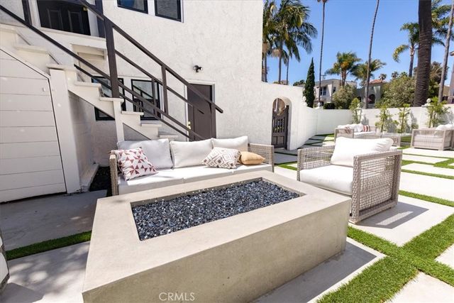 132 Belmont Avenue, Long Beach, CA 90803