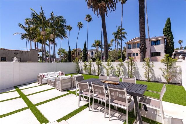 132 Belmont Avenue, Long Beach, CA 90803
