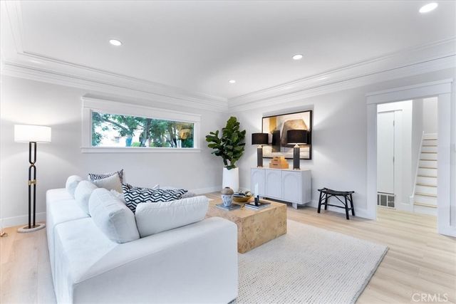 132 Belmont Avenue, Long Beach, CA 90803