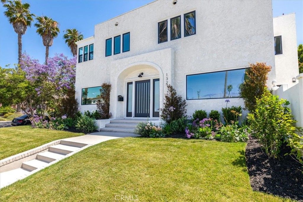 132 Belmont Avenue, Long Beach, CA 90803