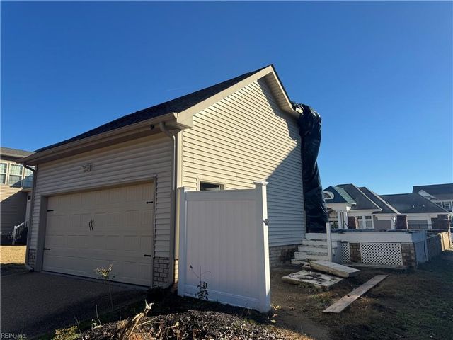 7163 Pattersons View LN, Hayes, VA 23072