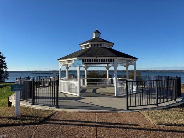 7163 Pattersons View LN, Hayes, VA 23072