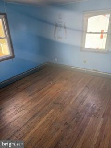 22 HERBERT DR, New Castle, DE 19720