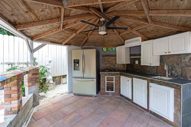 3800 Charles Ter, Miami, FL 33133