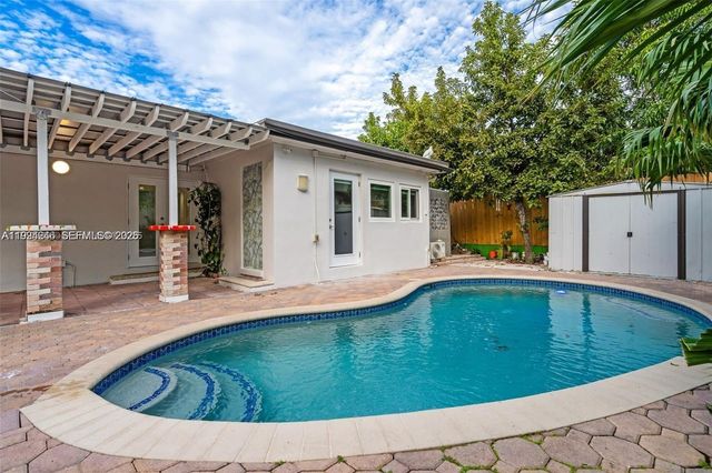 3800 Charles Ter, Miami, FL 33133