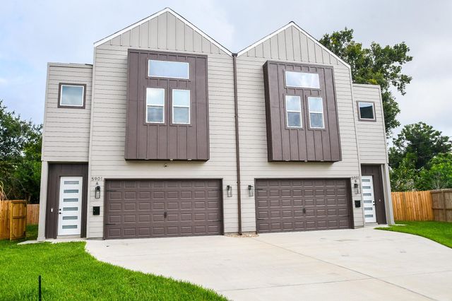 5901 Crest Court B, Houston, TX 77033