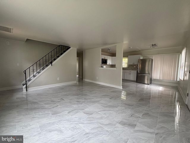 35 BLUEBERRY LN, Willingboro, NJ 08046