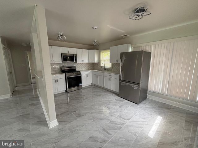 35 BLUEBERRY LN, Willingboro, NJ 08046