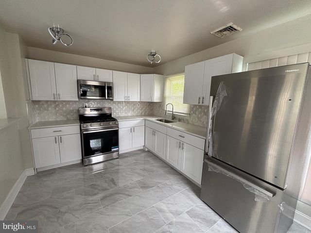 35 BLUEBERRY LN, Willingboro, NJ 08046