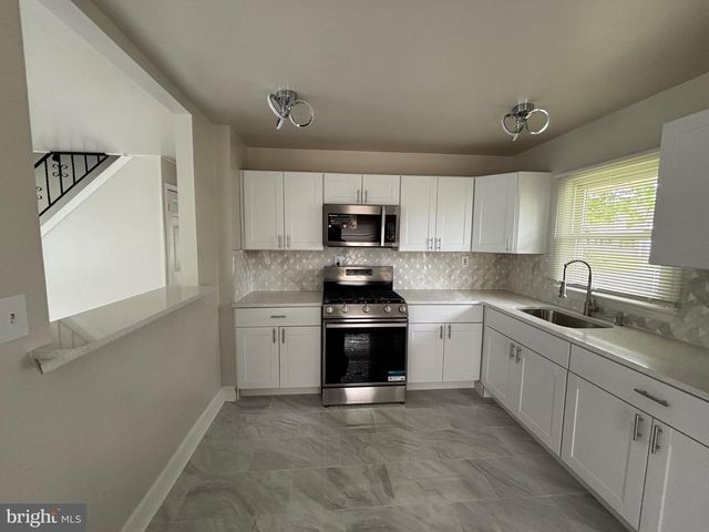 35 BLUEBERRY LN, Willingboro, NJ 08046