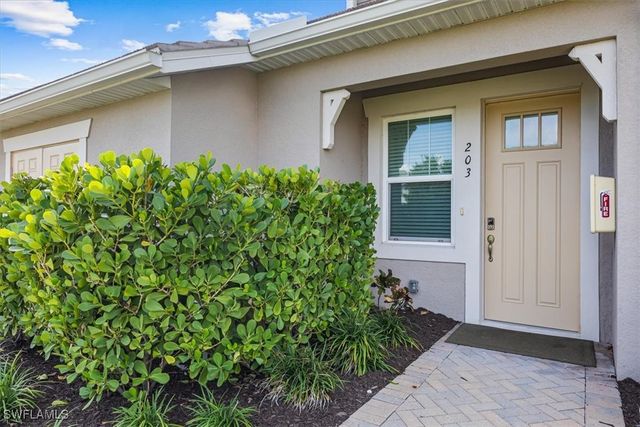4687 Arboretum CIR 203, Naples, FL 34112