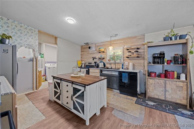 5238 Perry Oliver Drive, Hope Mills, NC 28348