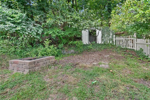 223 Hickory St, Mckees Rocks, PA 15136