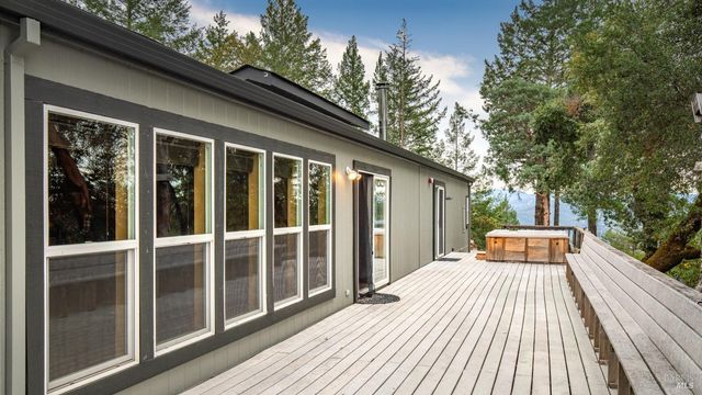 505 Mcnair Rd, Cloverdale, CA 95425