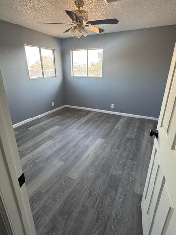 579 S Villa Street, Porterville, CA 93257