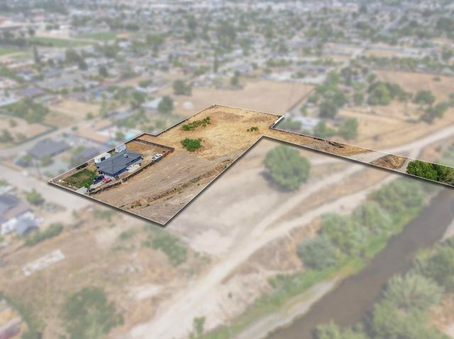 579 S Villa Street, Porterville, CA 93257