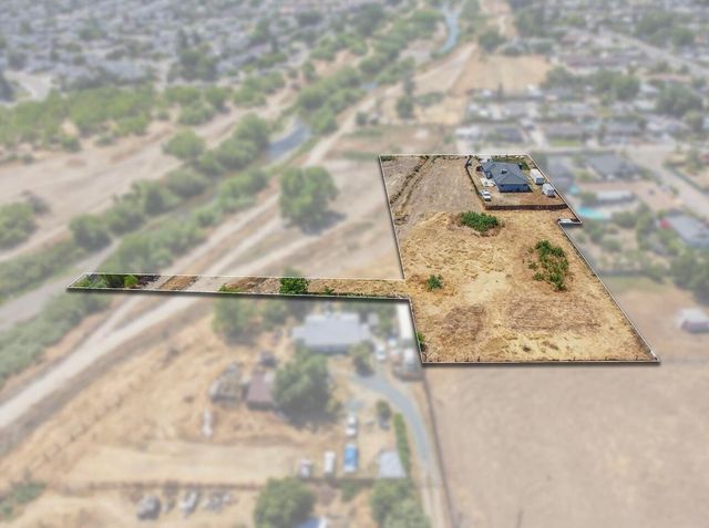 579 S Villa Street, Porterville, CA 93257