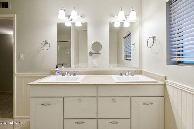 8651 E CAMELBACK Road, Scottsdale, AZ 85251