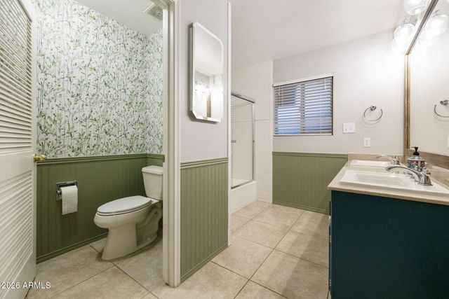 8651 E CAMELBACK Road, Scottsdale, AZ 85251