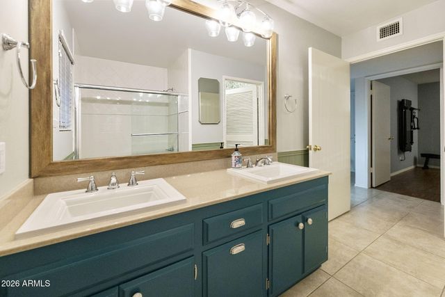 8651 E CAMELBACK Road, Scottsdale, AZ 85251