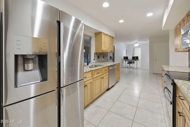 8651 E CAMELBACK Road, Scottsdale, AZ 85251