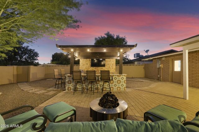 8651 E CAMELBACK Road, Scottsdale, AZ 85251