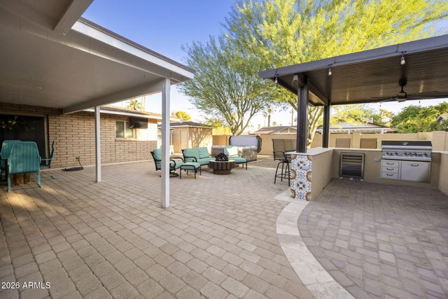 8651 E CAMELBACK Road, Scottsdale, AZ 85251