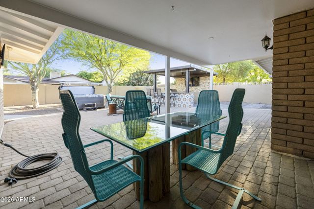 8651 E CAMELBACK Road, Scottsdale, AZ 85251