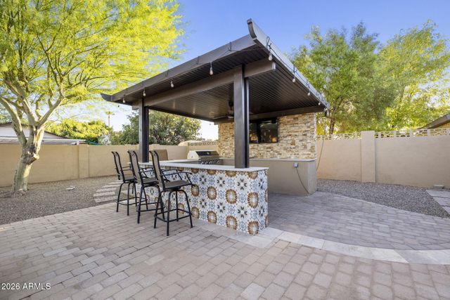8651 E CAMELBACK Road, Scottsdale, AZ 85251