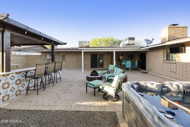 8651 E CAMELBACK Road, Scottsdale, AZ 85251