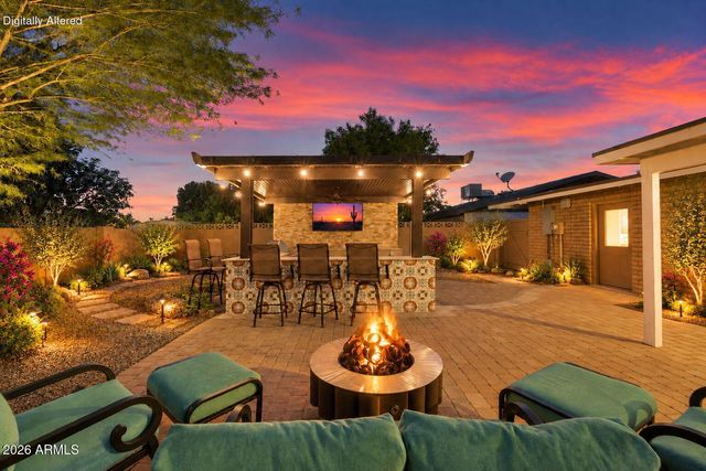 8651 E CAMELBACK Road, Scottsdale, AZ 85251