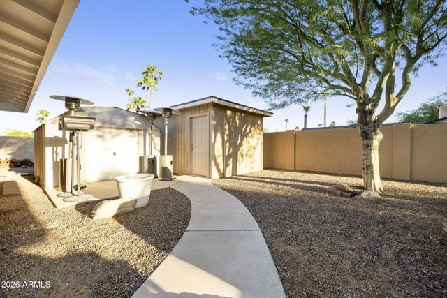 8651 E CAMELBACK Road, Scottsdale, AZ 85251