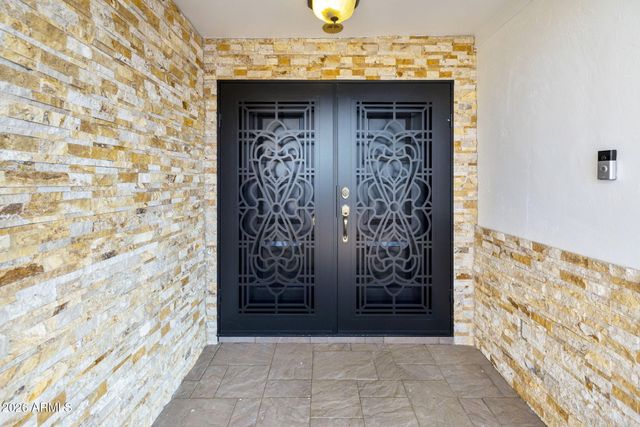 8651 E CAMELBACK Road, Scottsdale, AZ 85251