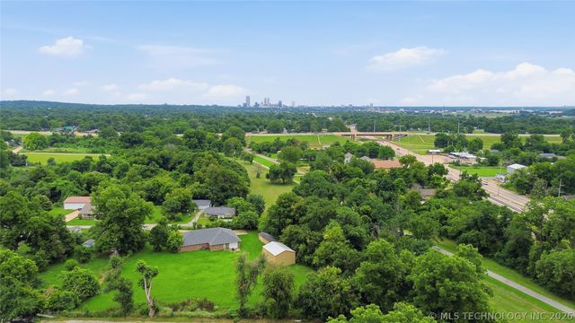 6425 W 6th Street, Sand Springs, OK 74127