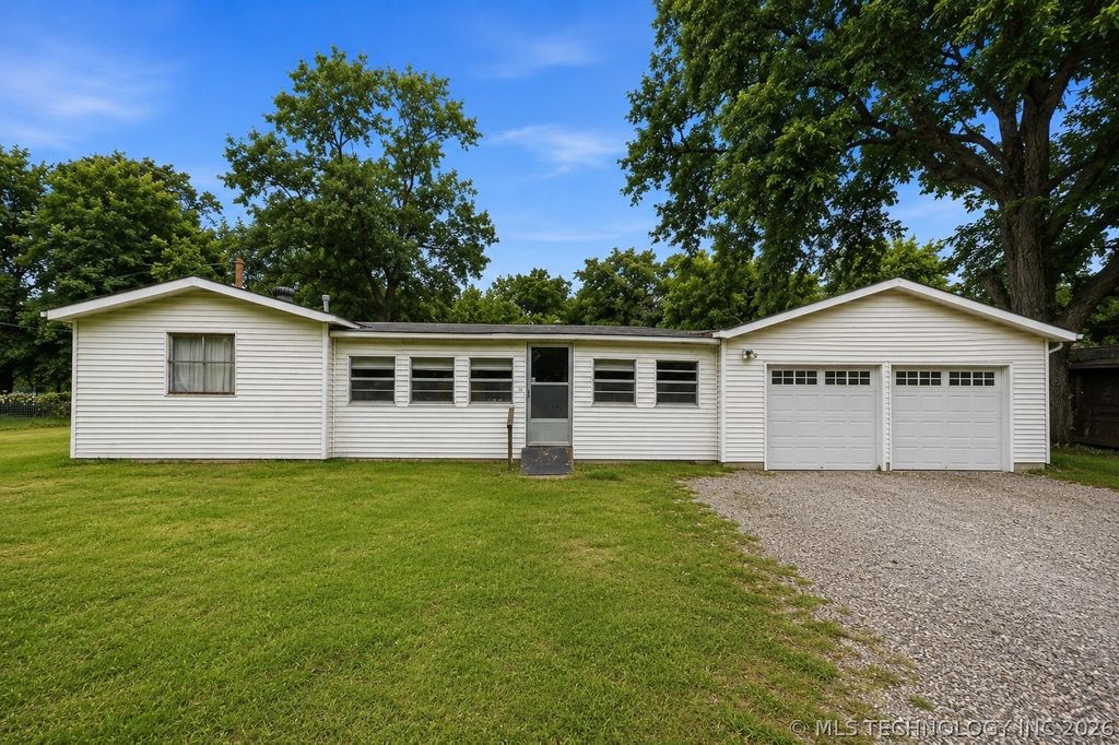 6425 W 6th Street, Sand Springs, OK 74127