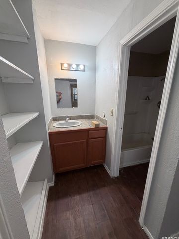 1224 San Angelo, San Antonio, TX 78201