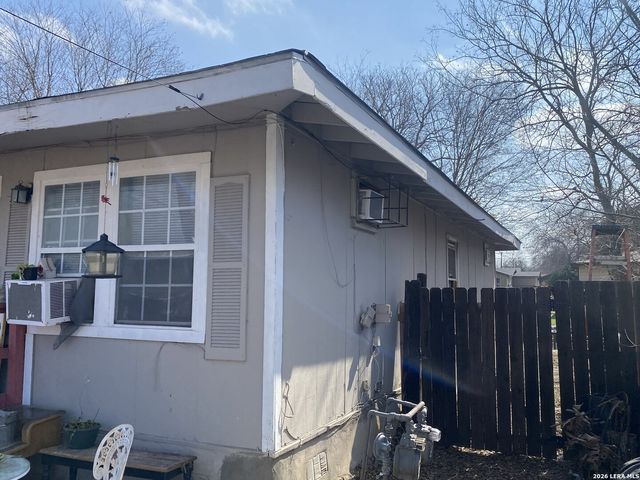 1224 San Angelo, San Antonio, TX 78201